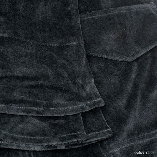 Samtmantel mit Zipfelkapuze schwarz Detail